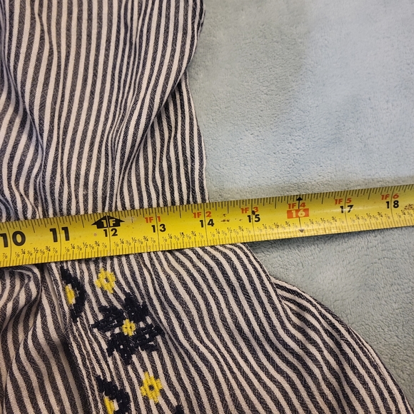 ✨️3 for $15✨️Topshop pinstripe floral embroidered romper - sz 4-6 - Picture 8 of 11